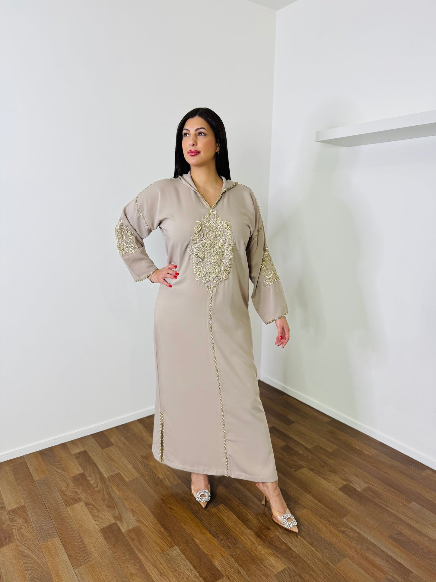 JELLABA BRODEES ET PERLEES BEIGE