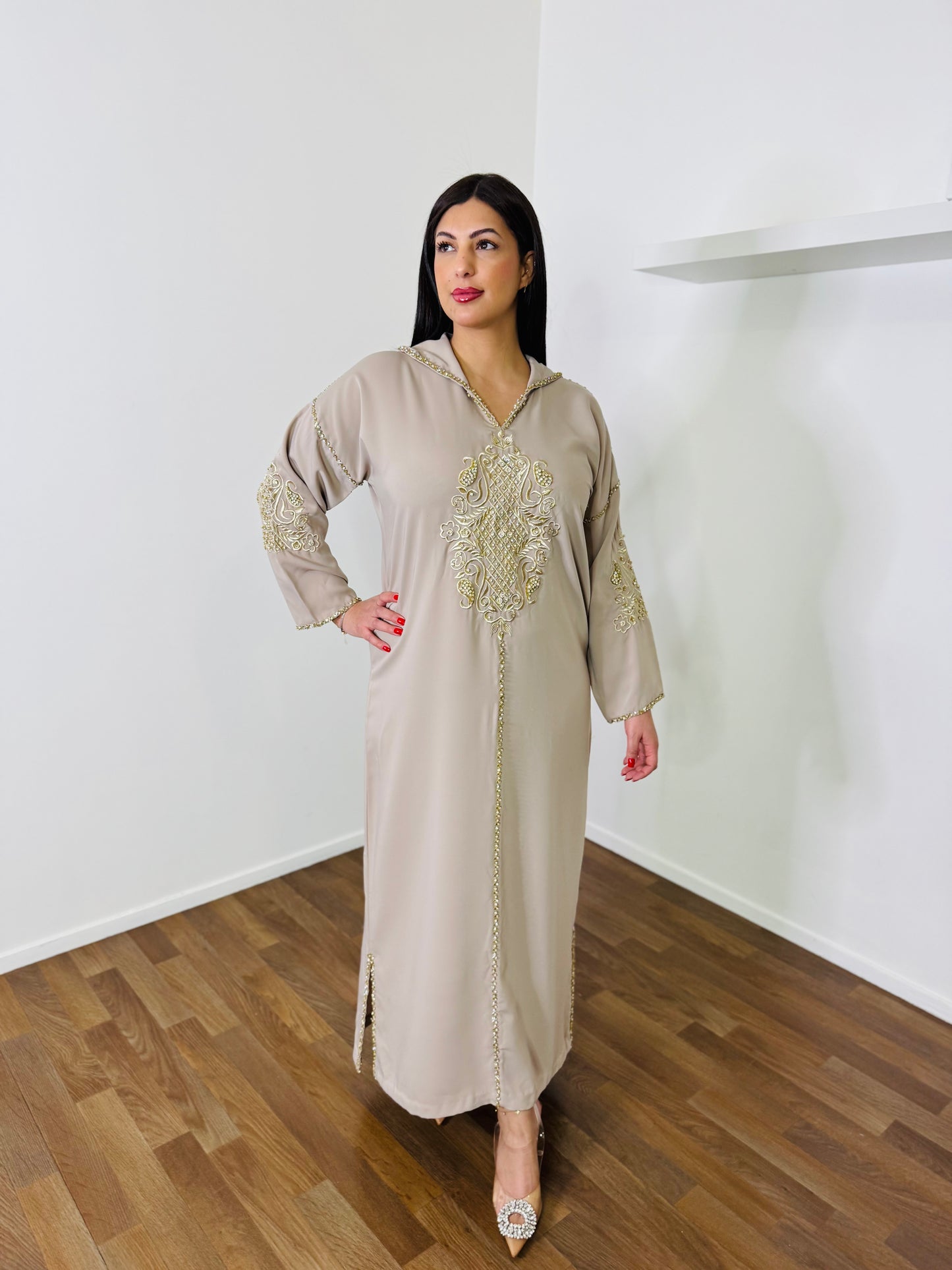 JELLABA BRODEES ET PERLEES BEIGE