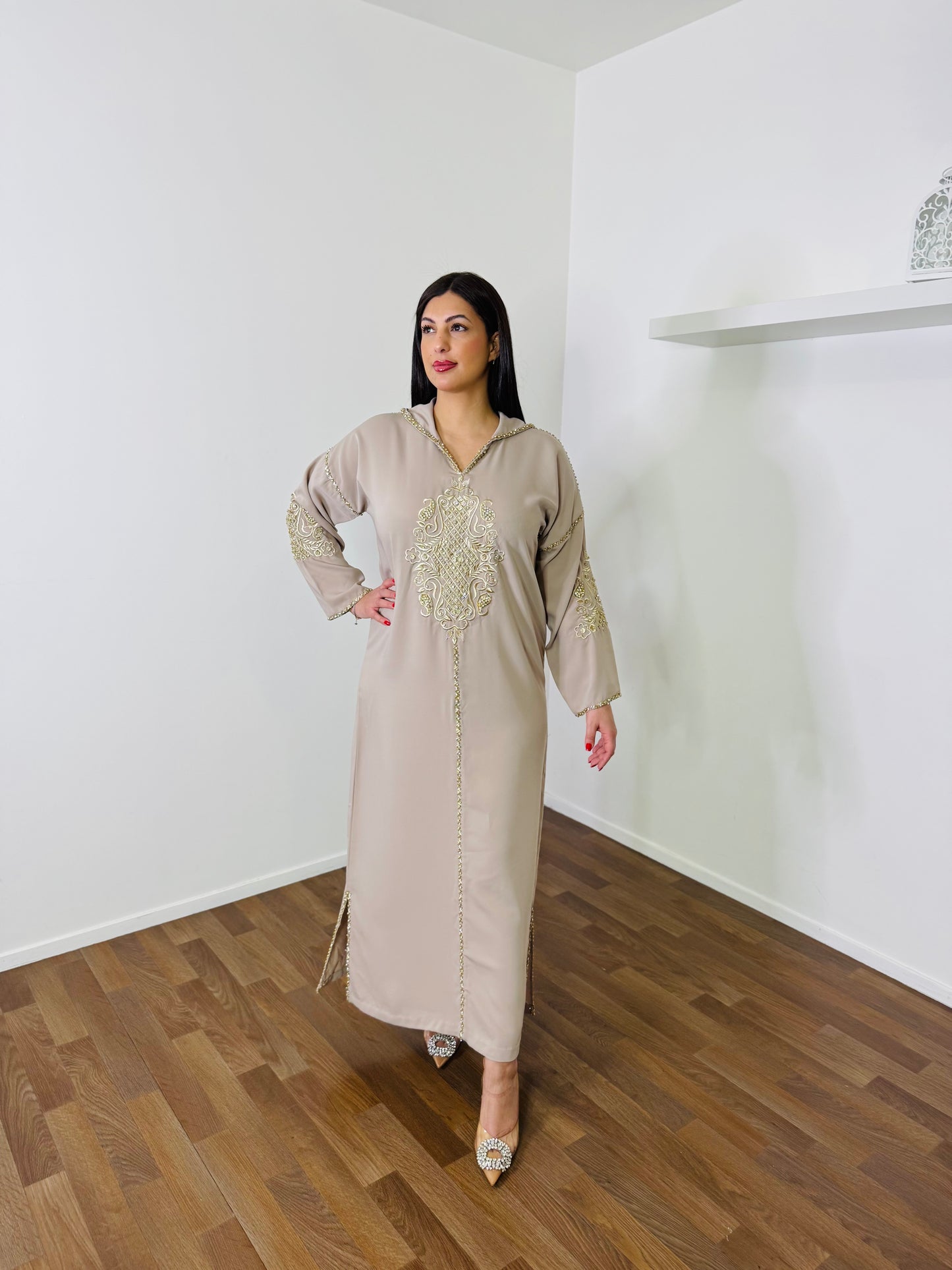 JELLABA BRODEES ET PERLEES BEIGE