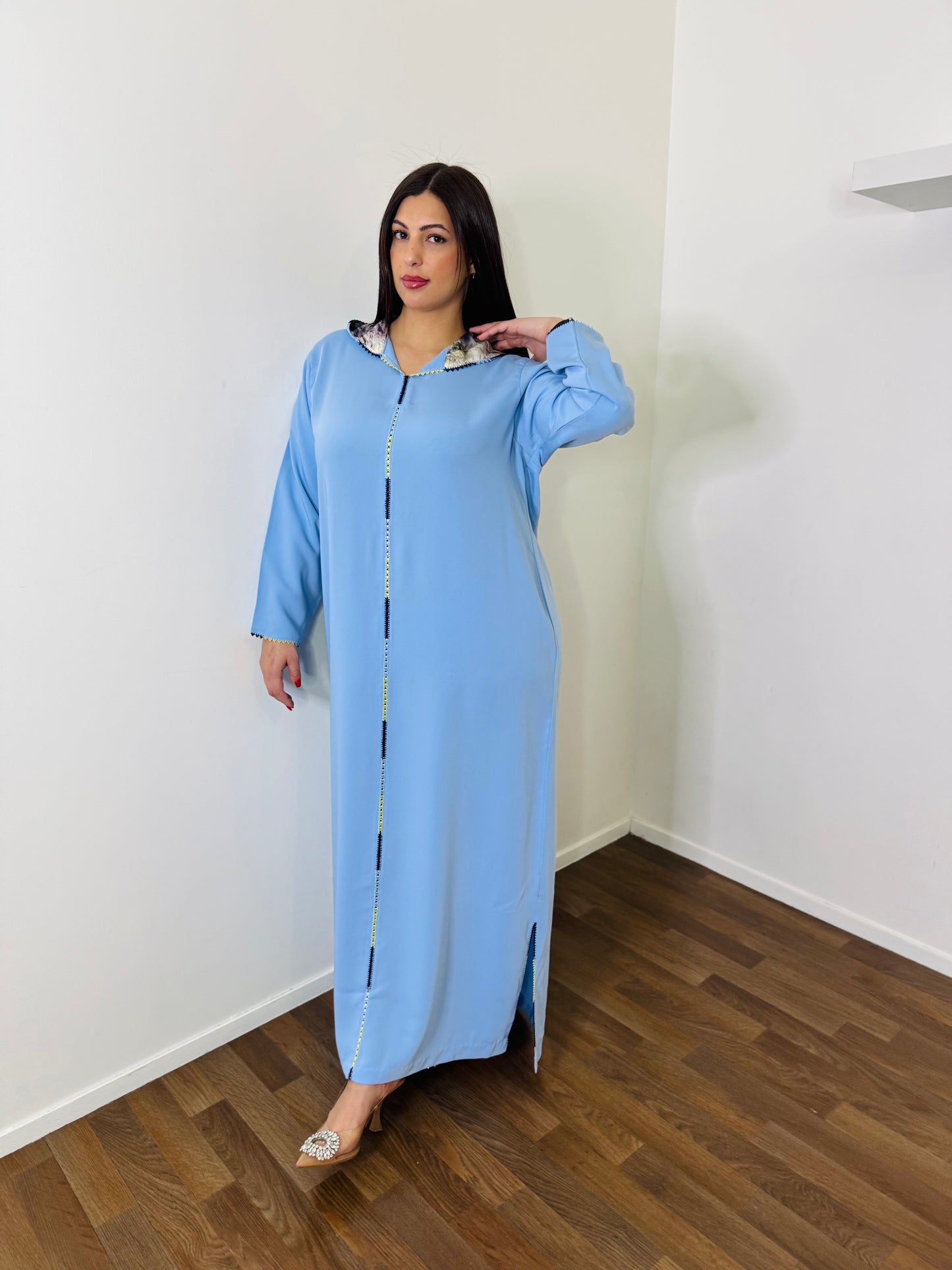 JELLABA BLEUE CAPUCHE MOTIF
