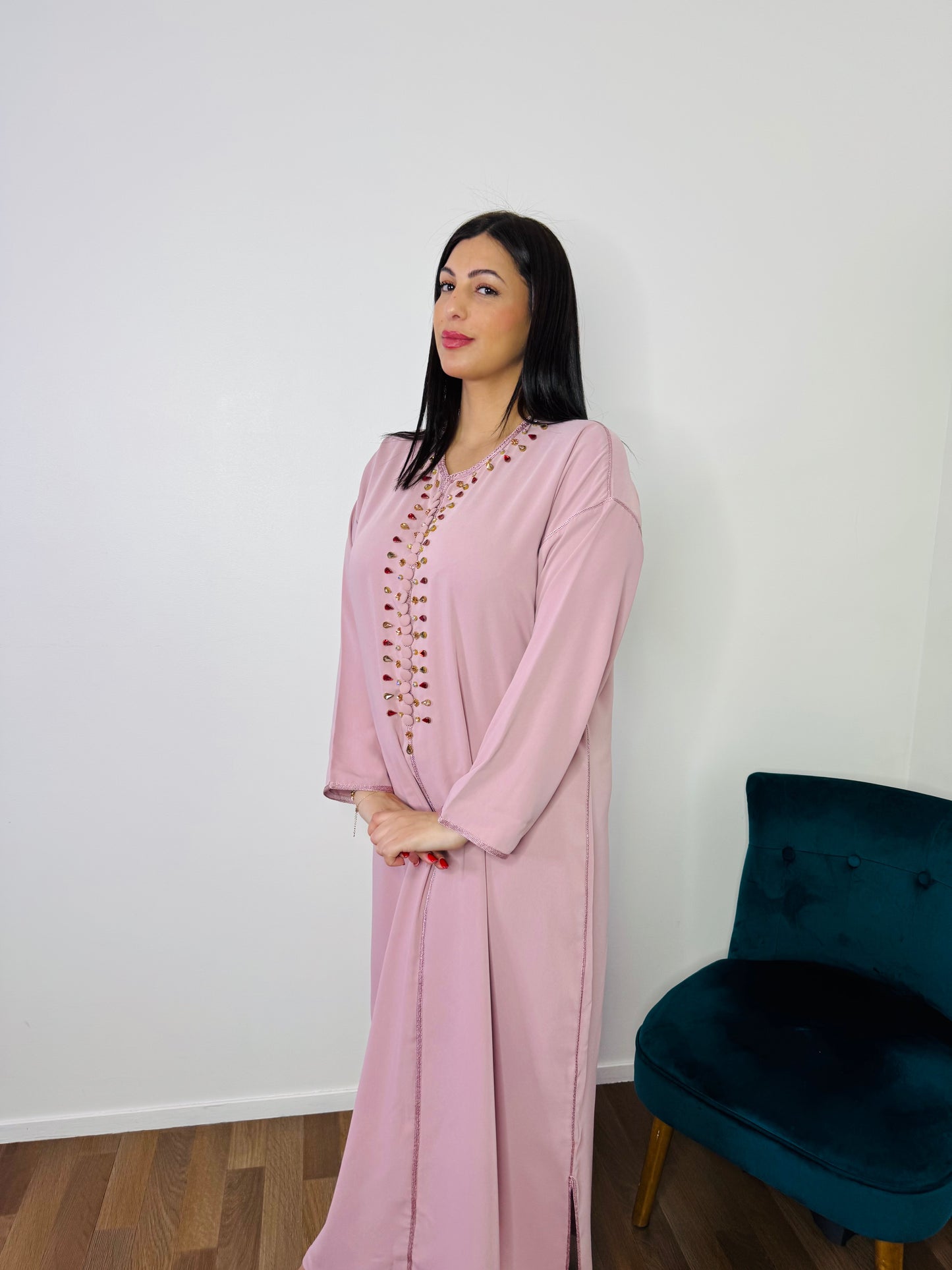 CAFTAN AVEC STRASS ROSE
